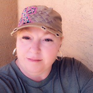 Meet your Posher, Crystal